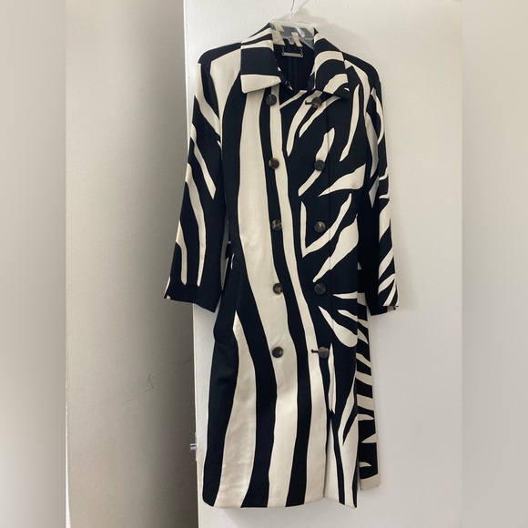Diane Von Furstenberg Trench Coat - Picture 3 of 15